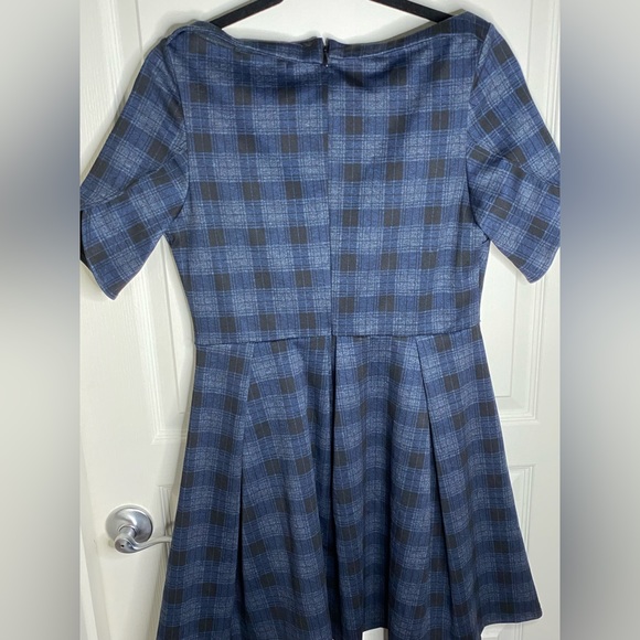 Vanity Room boatneck dress size medium! Excellent condition! - Picture 8 of 9